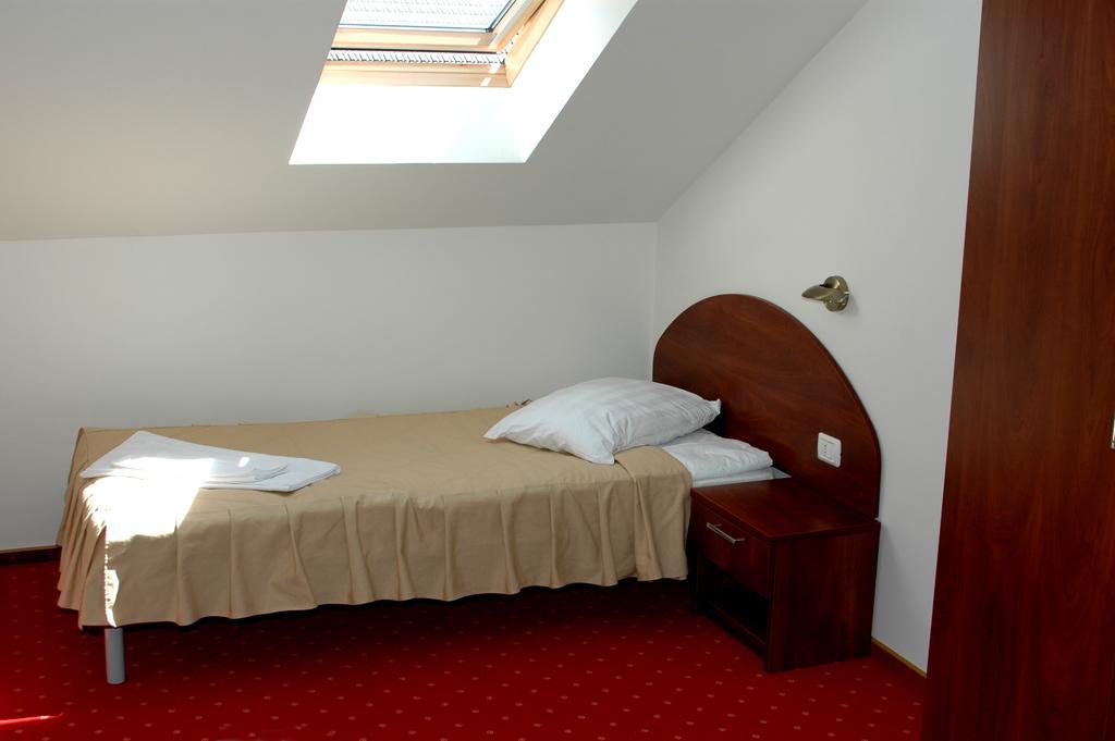 Hotel Iris Arad Room photo